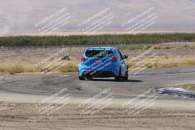 media/Oct-04-2025-OnGrid (Sat) [[44bd565ffa]]/Yellow Group/Grapevine/